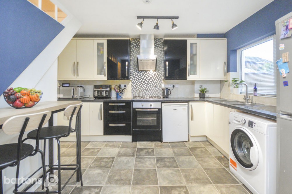 Images for Cross Street, Bramley