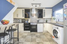 Images for Cross Street, Bramley