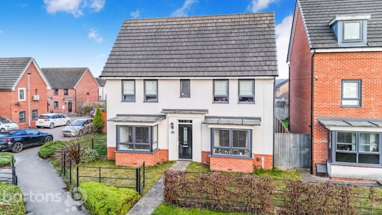 Highfield Square, Waverley