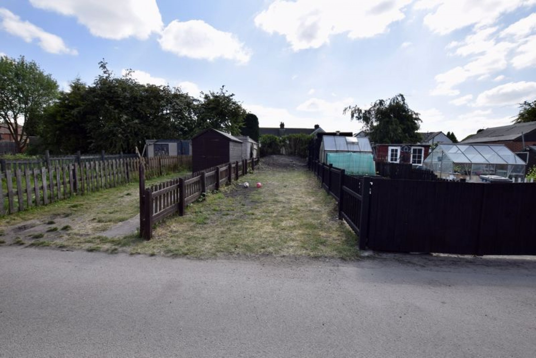 Images for Wood Lane, TREETON