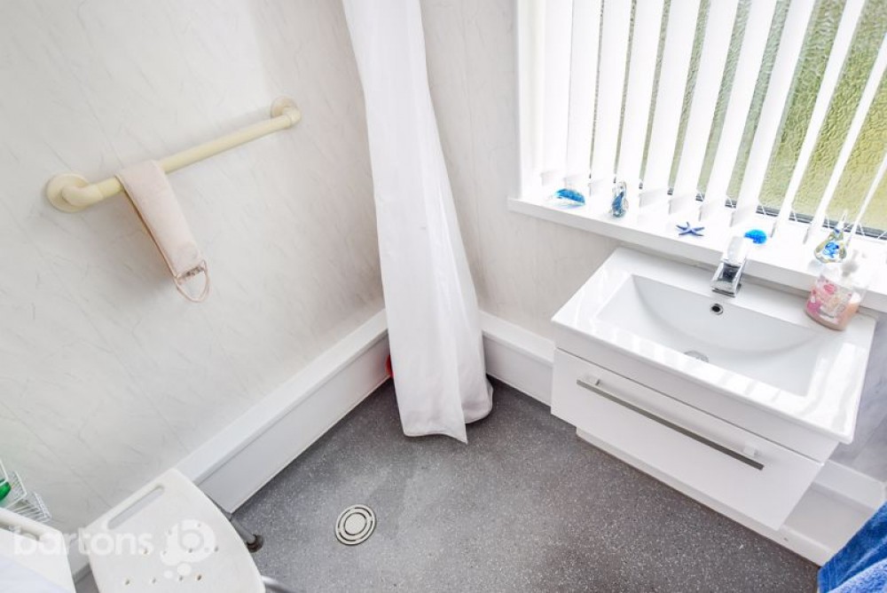 Images for Oakwood Grove, Broom