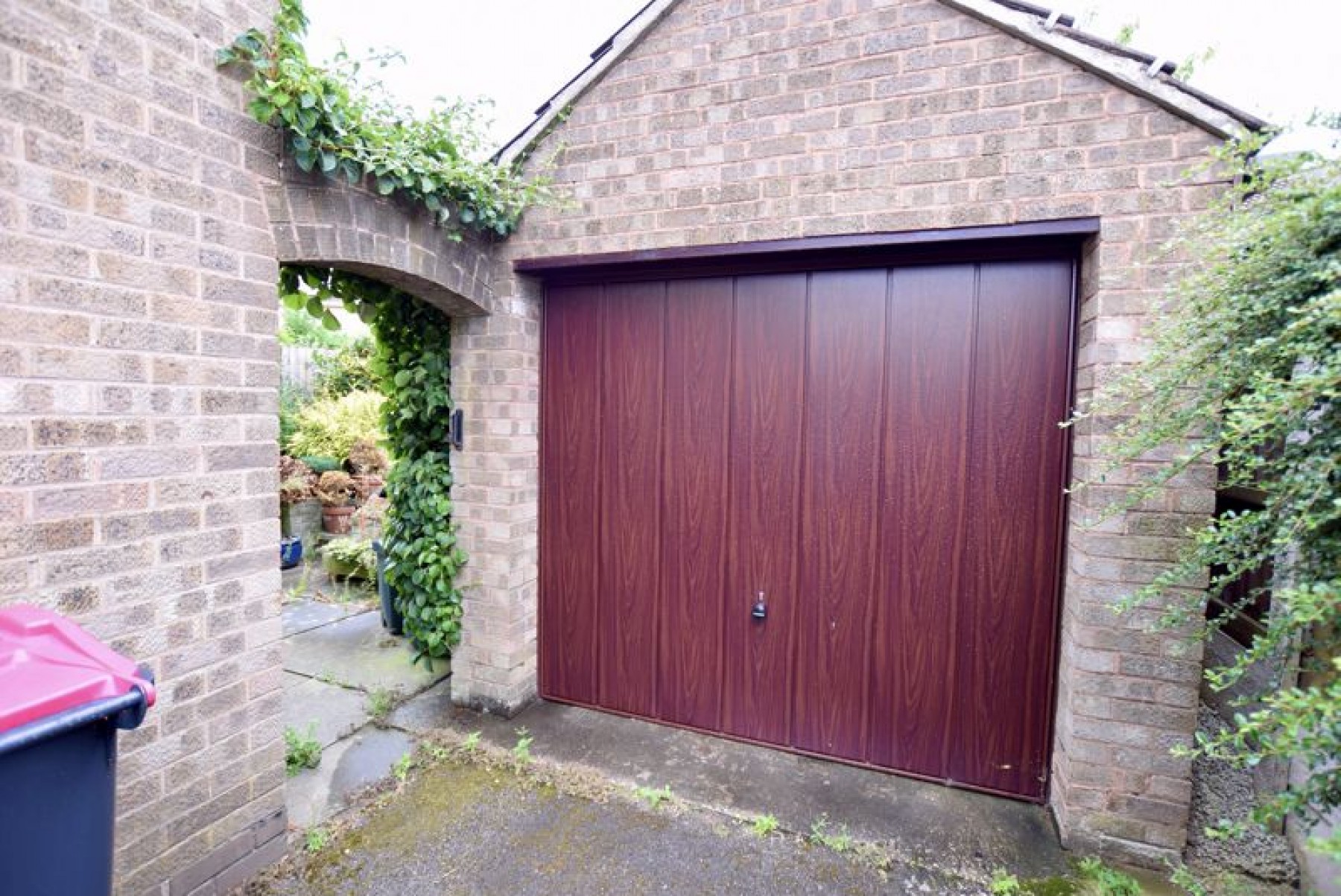 Images for Matthews Drive, WICKERSLEY
