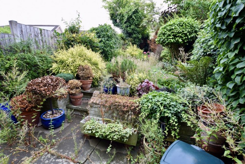 Images for Matthews Drive, WICKERSLEY